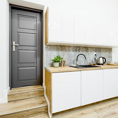Niron Apartament Dom Z Papieru Sztokholm Piła Dış mekan fotoğraf